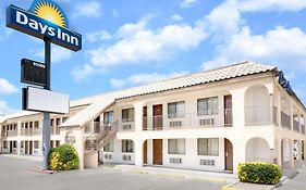 Days Inn By Wyndham Kingman East